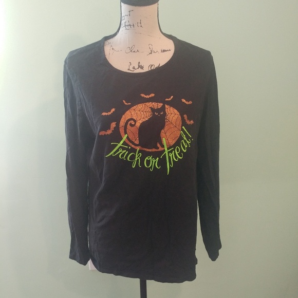 Tops - TRICK OR TREAT BLACK CAT HALLOWEEN SHIRT SZ X LG